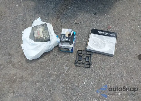 2001 Chevrolet Tracker Hard Top Zr2 from USA, damaged, VIN 2CNBJ734816935817